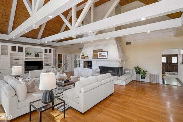 1720 Earlmont Avenue, La Canada Flintridge, CA 91011