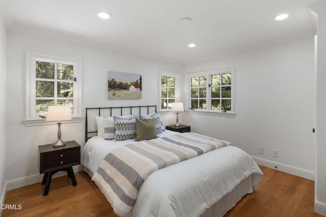 1720 Earlmont Avenue, La Canada Flintridge, CA 91011