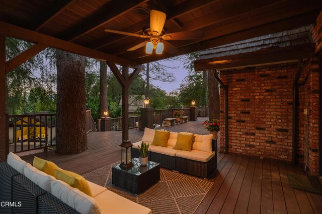 1720 Earlmont Avenue, La Canada Flintridge, CA 91011