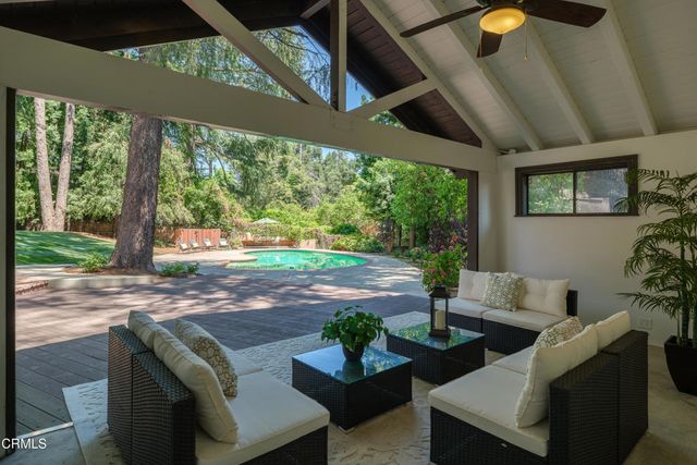 1720 Earlmont Avenue, La Canada Flintridge, CA 91011