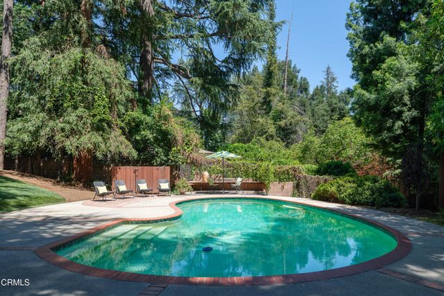 1720 Earlmont Avenue, La Canada Flintridge, CA 91011