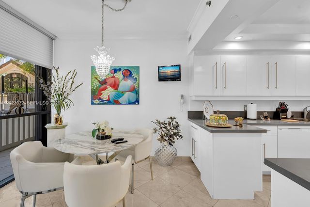 2000 Island Blvd 305, Aventura, FL 33160