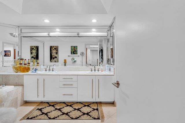 2000 Island Blvd 305, Aventura, FL 33160