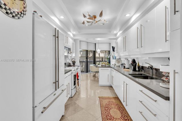 2000 Island Blvd 305, Aventura, FL 33160