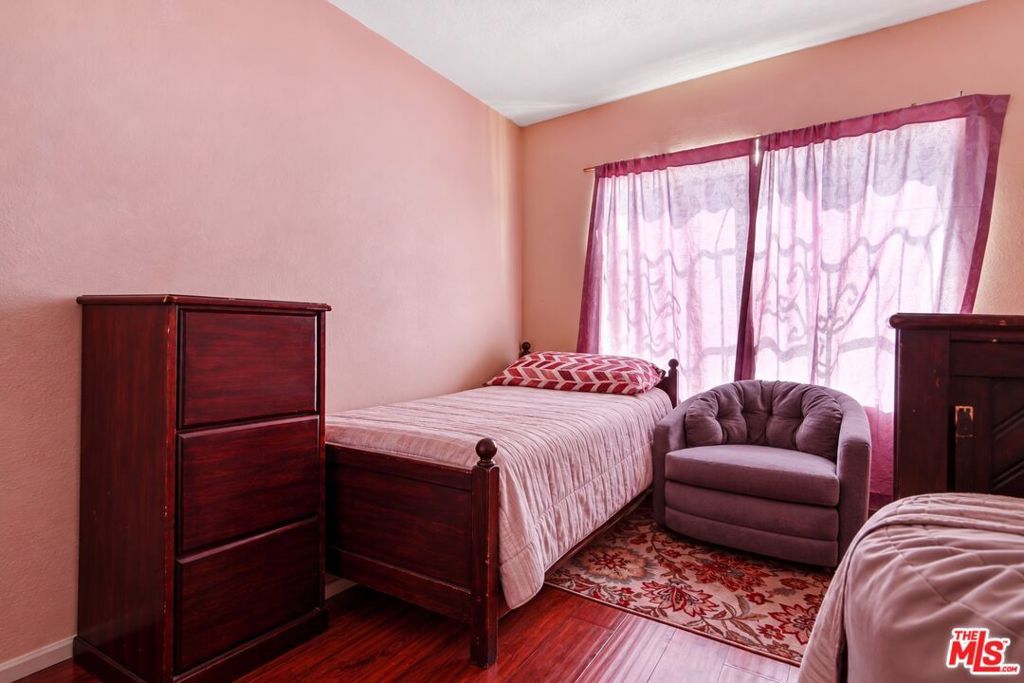 550 W 41st Drive, Los Angeles, CA 90037 — photo 5