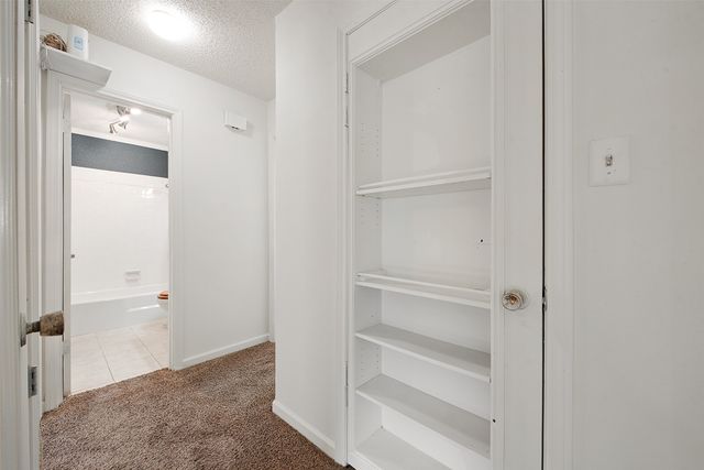 657 Sue Ann Lane, Burleson, TX 76028