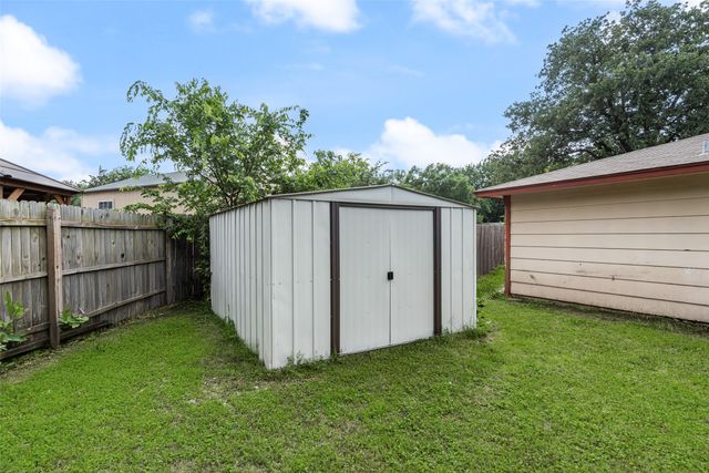 657 Sue Ann Lane, Burleson, TX 76028