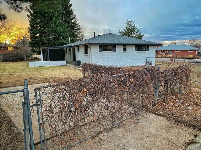 6552 S Pearl Street, Centennial, CO 80121