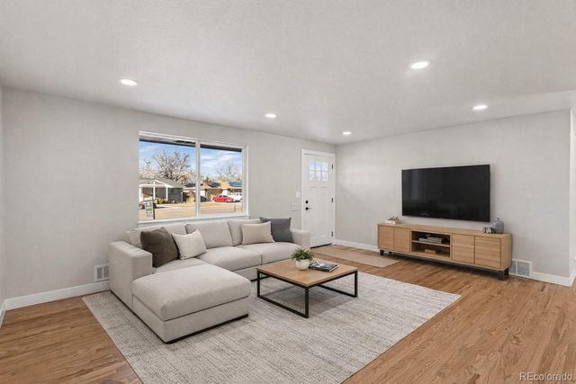 6552 S Pearl Street, Centennial, CO 80121