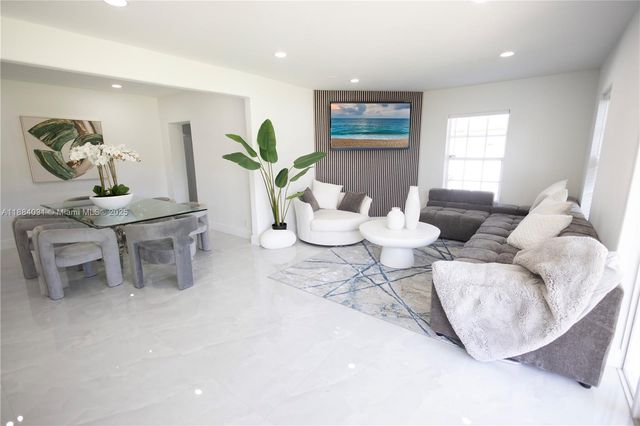 1435 Grant St na, Hollywood, FL 33020