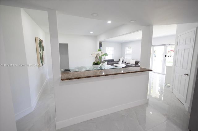 1435 Grant St na, Hollywood, FL 33020