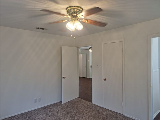 513 Simmons Drive, Euless, TX 76040