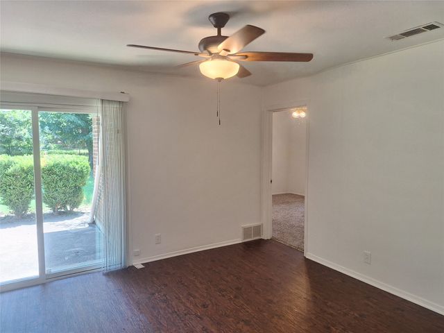 513 Simmons Drive, Euless, TX 76040