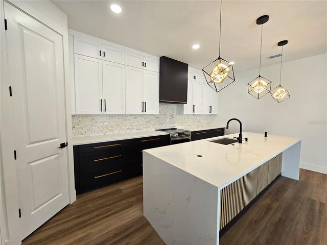 4468 57TH AVENUE N, St Petersburg, FL 33714