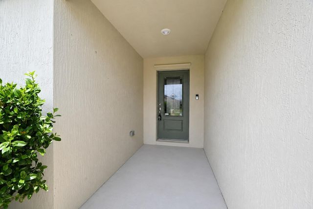 5318 Imagination Drive, Fort Pierce, FL 34947