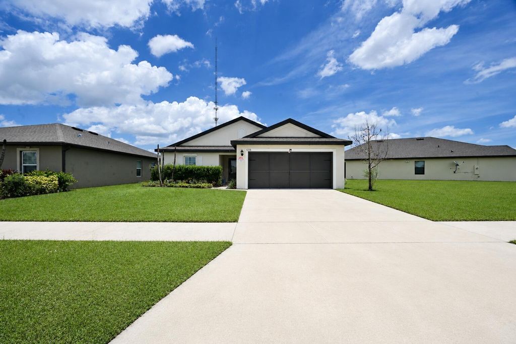 5318 Imagination Drive, Fort Pierce, FL 34947