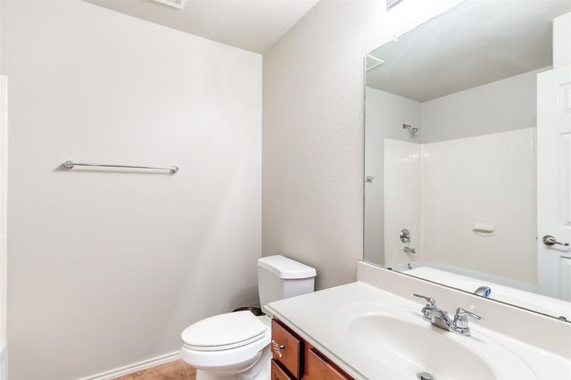 10414 Whisper Bluff Drive, Humble, TX 77396