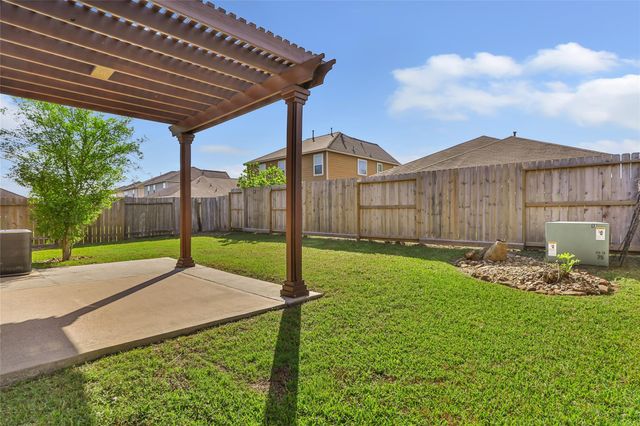10414 Whisper Bluff Drive, Humble, TX 77396