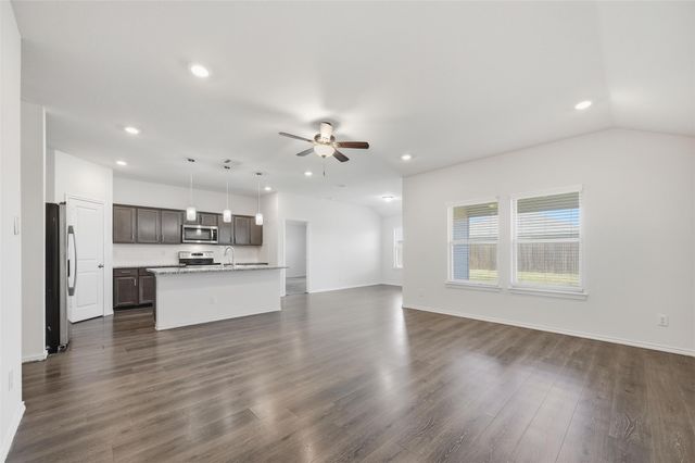 1102 Stockyard Street, Royse City, TX 75189