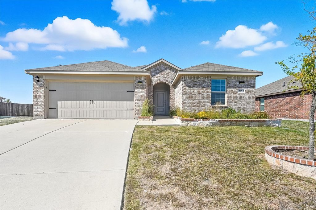 1102 Stockyard Street, Royse City, TX 75189