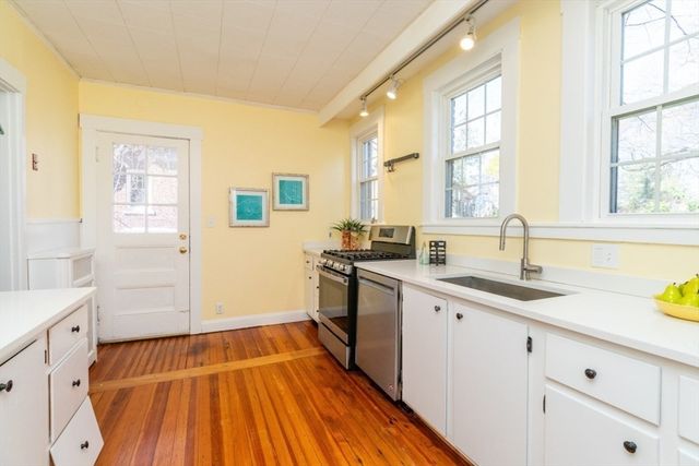 54 Southbourne Rd, Boston, MA 02130