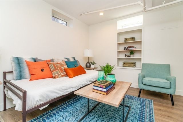 54 Southbourne Rd, Boston, MA 02130