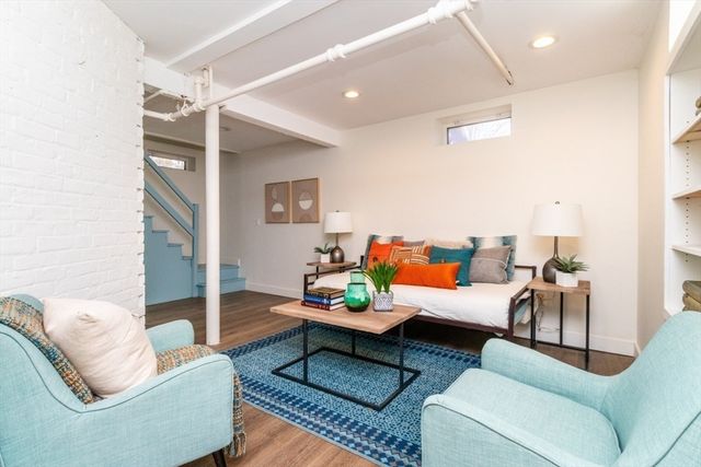 54 Southbourne Rd, Boston, MA 02130
