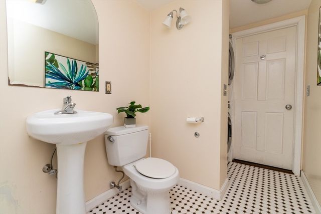 54 Southbourne Rd, Boston, MA 02130