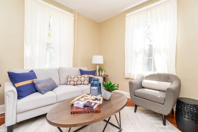 54 Southbourne Rd, Boston, MA 02130
