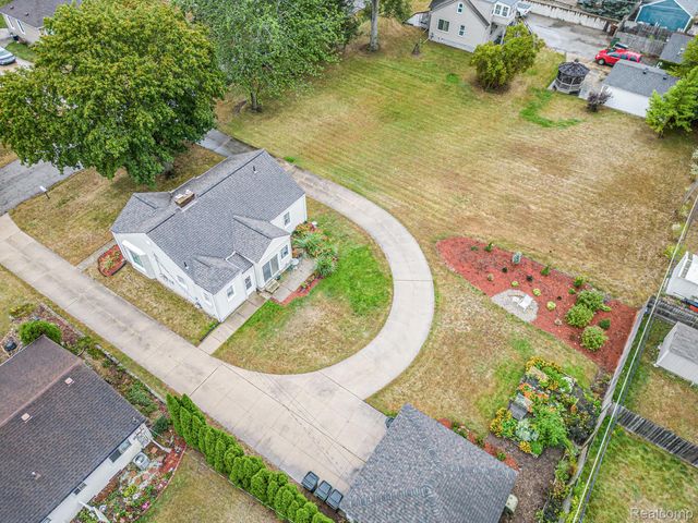 8077 Janis Street, Shelby Charter Township, MI 48317