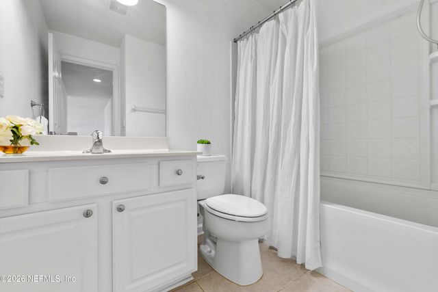 3897 LIONHEART Drive, Jacksonville, FL 32216