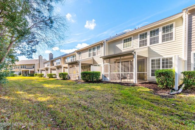 3897 LIONHEART Drive, Jacksonville, FL 32216