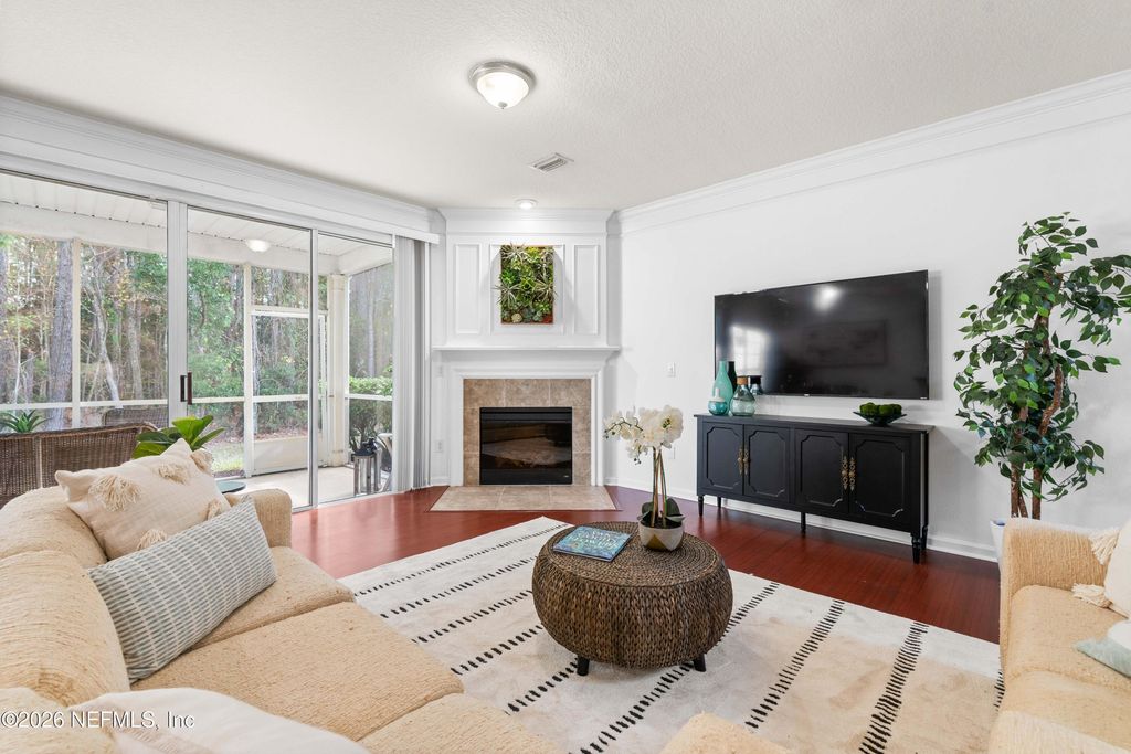 3897 LIONHEART Drive, Jacksonville, FL 32216