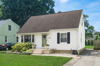 1095 E Dunedin Road, Columbus, OH 43224