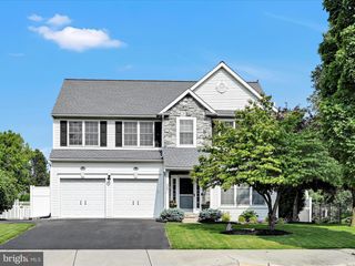 251 N OAK STREET, Lititz, PA 17543