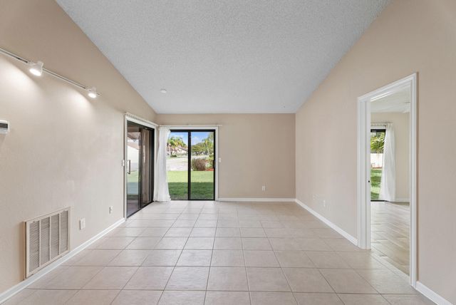 2242 SE Breckenridge Circle, Port St. Lucie, Port St Lucie, FL 34952
