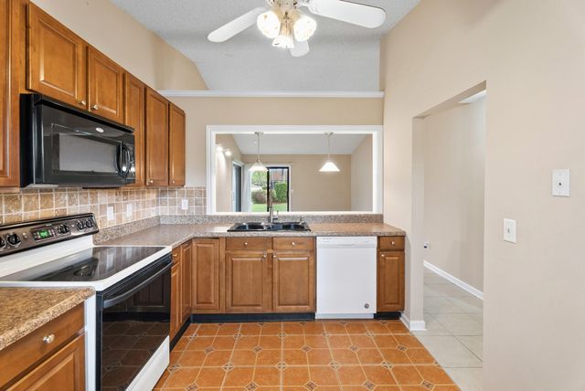 2242 SE Breckenridge Circle, Port St. Lucie, Port St Lucie, FL 34952