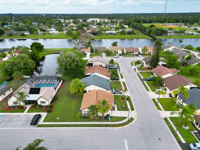 2242 SE Breckenridge Circle, Port St. Lucie, Port St Lucie, FL 34952