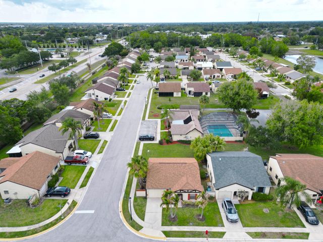 2242 SE Breckenridge Circle, Port St. Lucie, Port St Lucie, FL 34952
