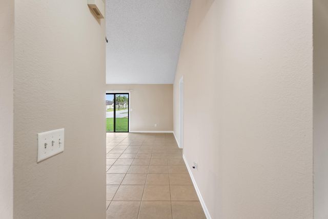 2242 SE Breckenridge Circle, Port St. Lucie, Port St Lucie, FL 34952