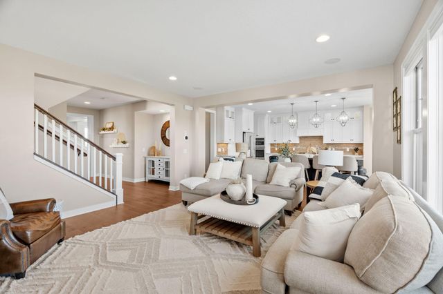16513 Duluth Trail, Lakeville, MN 55044