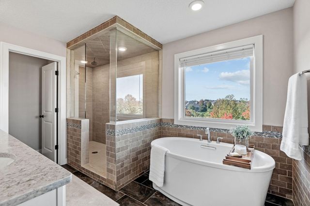 16513 Duluth Trail, Lakeville, MN 55044