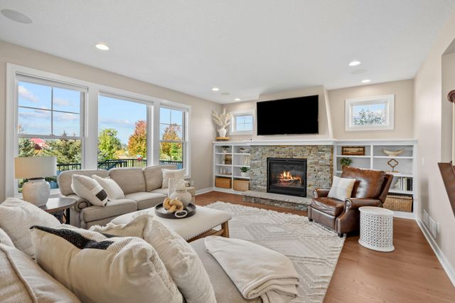16513 Duluth Trail, Lakeville, MN 55044