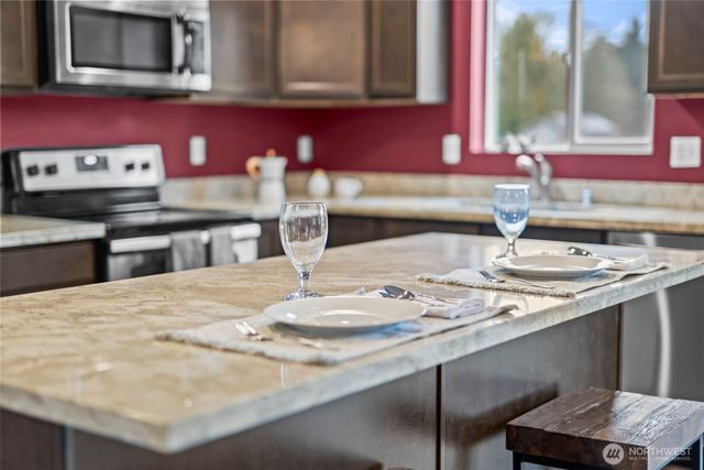 4238 SE Horsehead Way, Port Orchard, WA 98366