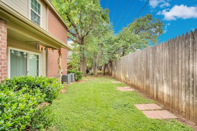1440 Meadowood Village Drive, Fort Worth, TX 76120