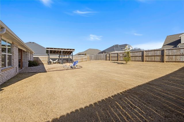 641 Kayla Maria Street, Prairie Grove, AR 72753