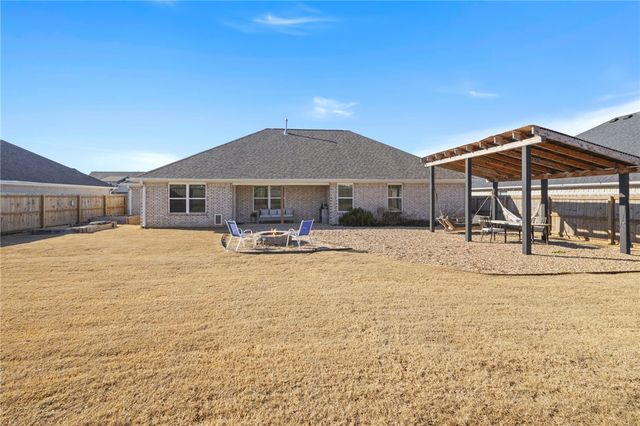 641 Kayla Maria Street, Prairie Grove, AR 72753