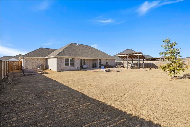 641 Kayla Maria Street, Prairie Grove, AR 72753