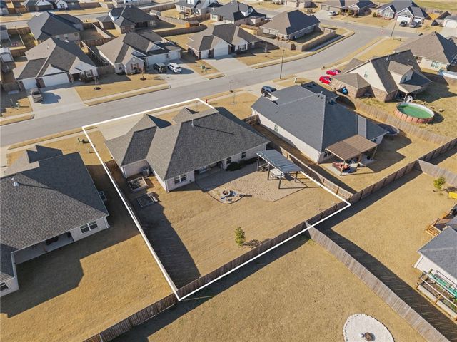 641 Kayla Maria Street, Prairie Grove, AR 72753