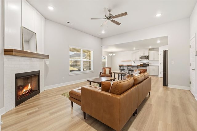 641 Kayla Maria Street, Prairie Grove, AR 72753